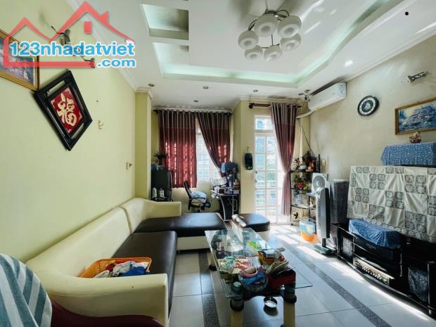 Bán gấp nhà đẹp ở ngay mặt tiền đường số Tạ Quang Bửu 48m2, 4T, SHR, chỉ 9.9 tỷ. - 1