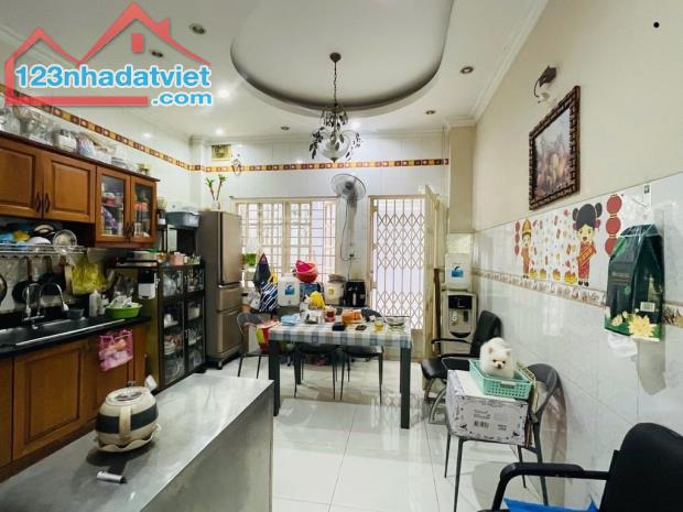 Bán gấp nhà đẹp ở ngay mặt tiền đường số Tạ Quang Bửu 48m2, 4T, SHR, chỉ 9.9 tỷ. - 3