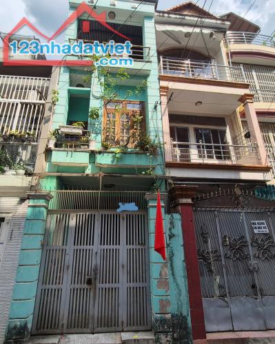 5.8 tỷ thương lượng 3.9x10m, 3 tầng, hẻm Ni Sư Huỳnh Liên, P10