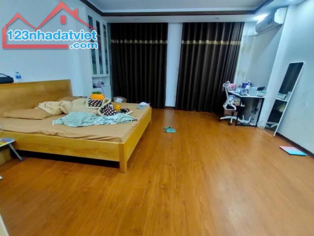 Bán Gấp Nhà Ngõ 143 Nguyễn Chính 44m2, 6 Tầng, Thang Máy Chỉ với 10,9 tỉ - 2