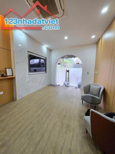 BÁN NHÀ PHỐ VIP QUẬN BA ĐÌNH, 7 TẦNG THANG MÁY, VỈA HÈ RỘNG, KINH DOANH – 60M², 40 TỶ - 2