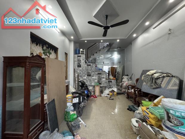 Bán nhà hẻm xe hơi thông Lã Xuân Oai Tăng Nhơn Phú A, 90m2, 3 tầng, ngang 4.5, 9 tỷ 3