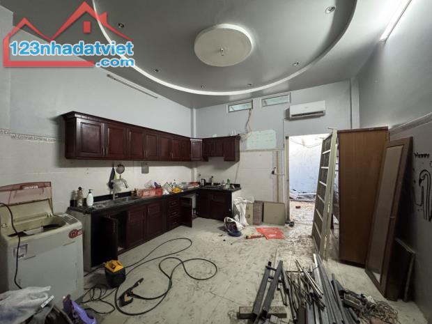 Bán nhà hẻm xe hơi thông Lã Xuân Oai Tăng Nhơn Phú A, 90m2, 3 tầng, ngang 4.5, 9 tỷ 3 - 1