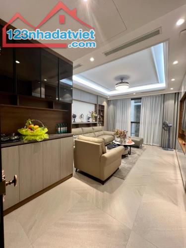 LIỀN KỀ FULL NỘI THẤT, VỈA HÈ RỘNG Ô TÔ ĐỖ NGÀY ĐÊM 2 MẶT THOÁNG NHỈNH 20 TỶ LH 0824564222 - 1