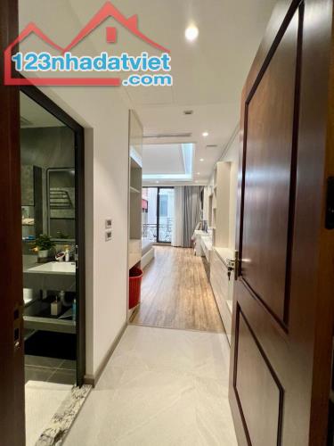 LIỀN KỀ FULL NỘI THẤT, VỈA HÈ RỘNG Ô TÔ ĐỖ NGÀY ĐÊM 2 MẶT THOÁNG NHỈNH 20 TỶ LH 0824564222 - 2