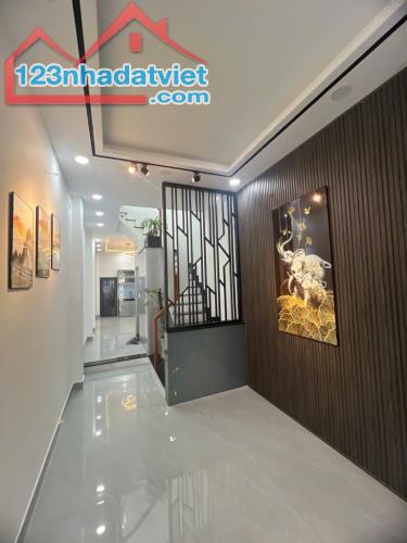 Bán gấp nhà Đẹp MT Chánh Hưng, P.Hưng Phú Q8. DT40m2. Giá chỉ 5,2tỷ. - 4