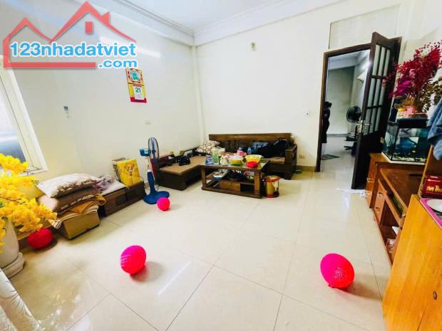 12,9 TỶ - MẶT PHỐ ĐƯỜNG LÁNG - VIP - GIÁ SIÊU NGON - VỈA HÈ RỘNG MIÊN MAN - ĐƯỜNG 8 LÀN XE
