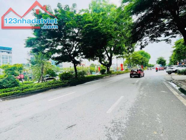12,9 TỶ - MẶT PHỐ ĐƯỜNG LÁNG - VIP - GIÁ SIÊU NGON - VỈA HÈ RỘNG MIÊN MAN - ĐƯỜNG 8 LÀN XE - 1