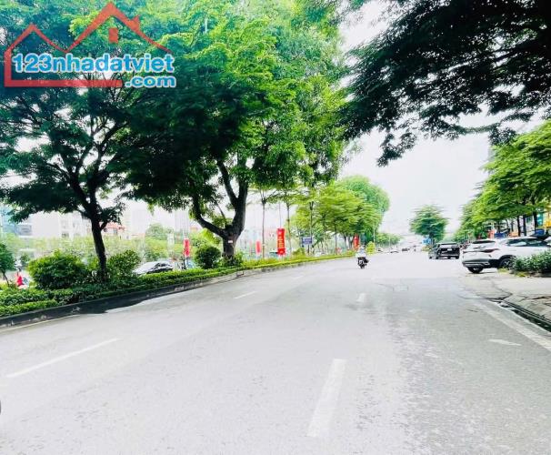 12,9 TỶ - MẶT PHỐ ĐƯỜNG LÁNG - VIP - GIÁ SIÊU NGON - VỈA HÈ RỘNG MIÊN MAN - ĐƯỜNG 8 LÀN XE - 5