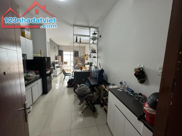 Gia đình cần bán căn hộ chung cư Topaz garden - 2