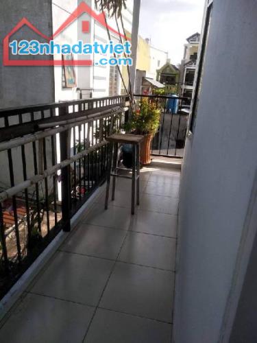 * Q.TÂN PHÚ, CHỈ 4.3 TỶ, 40M2, 3 TẦNG, 5 PHÒNG CHO THUÊ, KHU CHỢ VẢI SẦM UẤT, NGANG 5m - 4