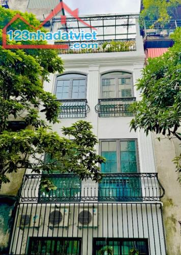 Bán tòa nhà văn phòng Lê Văn Lương, 55m2, nhỉnh 18 tỷ