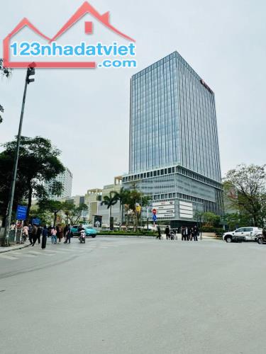 NỢ NGÂN HÀNG CẦN BÁN GẤP NHÀ PHỐ LẠC LONG QUÂN NHẬT TÂN TÂY HỒ 105M 5 TẦNG MT 6M SÁT PHỐ - 1