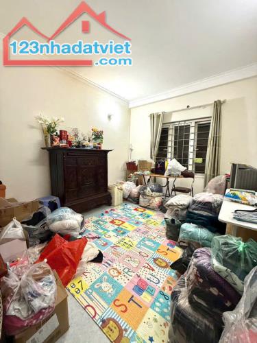 Kim giang 38m2 4 tầng MT3.8 - Ngõ rộng thênh thang - Ngõ Thông - 4