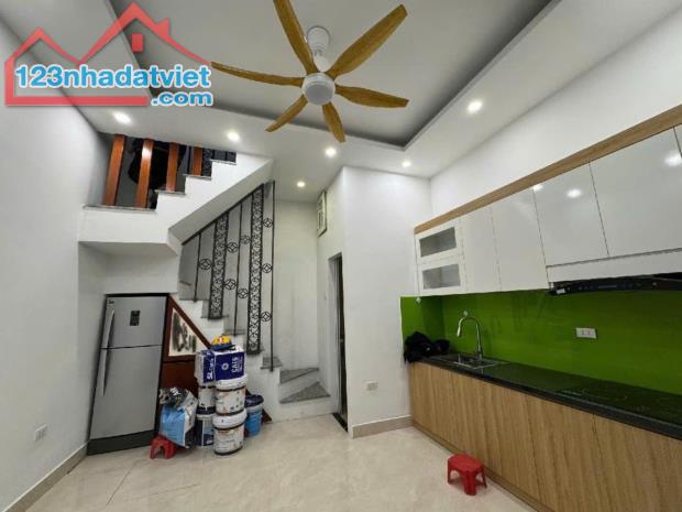 Chính chủ cho thuê nhà nguyên căn ngõ 43 Chùa Bộc