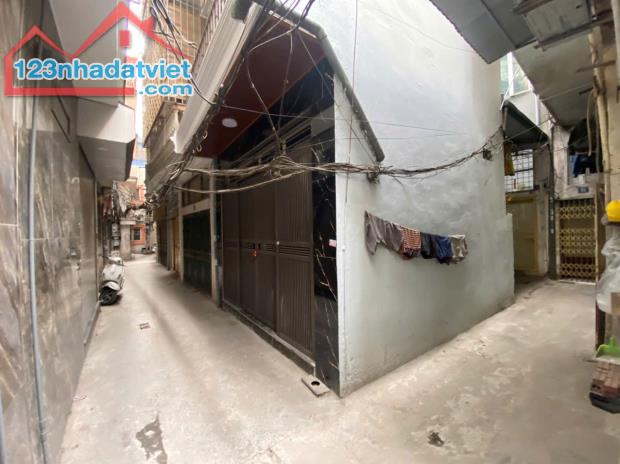 Chính chủ cho thuê nhà nguyên căn ngõ 43 Chùa Bộc - 1