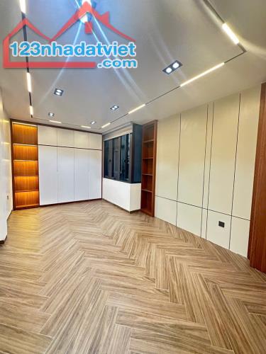 HOA HẬU HỒNG TIẾN 40M, 8T, MT4M, THANG MÁY, 10M RA Ô TÔ TRÁNH, 20M RA PHỐ HỒNG TIẾN. - 1