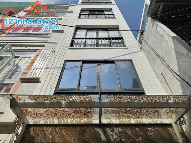 🏡5.7Tỷ NHÀ QUẬN 1,30M Ra HXH 5Tầng Mới Đẹp, ặng Nội Thất,TNT 14Tr,Sổ A4
