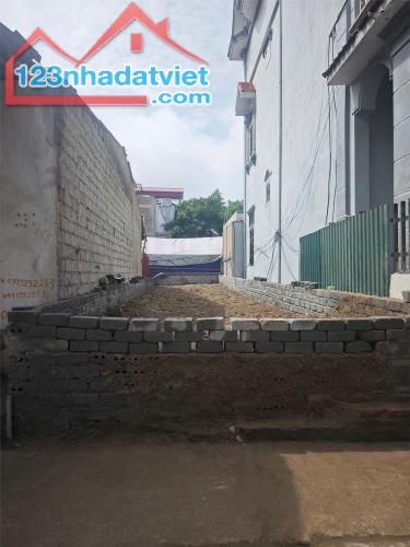 SIÊU PHẨM CÓ 1-0-2 TRỤC CHÍNH KINH DOANH - Ô TÔ TRÁNH NHAU- XÂM THỊ - HỒNG VÂN, 60M2 - 1