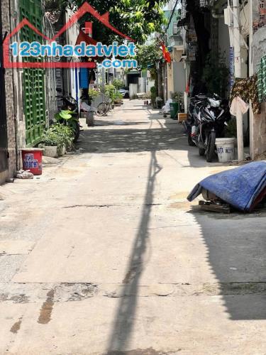 Nhà xinh dt rộng 4,5mx16m đường 4m nguyễn thị búp hiệp thành q12