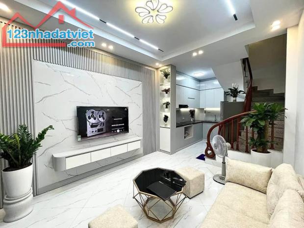 LÀM GÌ CÓ CĂN THỨ 2 -NGUYỄN LƯƠNG BẰNG-ĐỐNG ĐA-30M-5 TẦNG-NHÀ MỚI-FULL NỘI THẤT