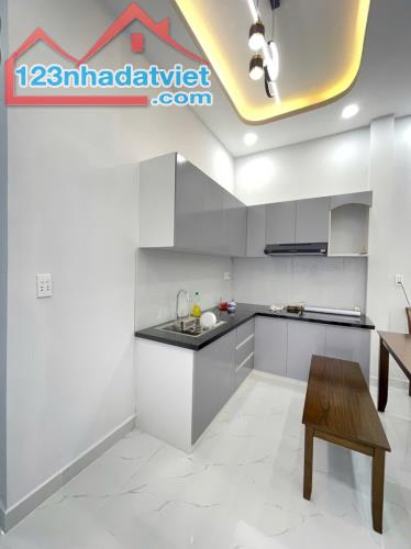 NHÀ TO GIÁ RẺ CHIẾN LƯỢC - BÌNH TÂN - 77M2 - 2PN 2WC - GIÁ 4.15 TỶ - 2