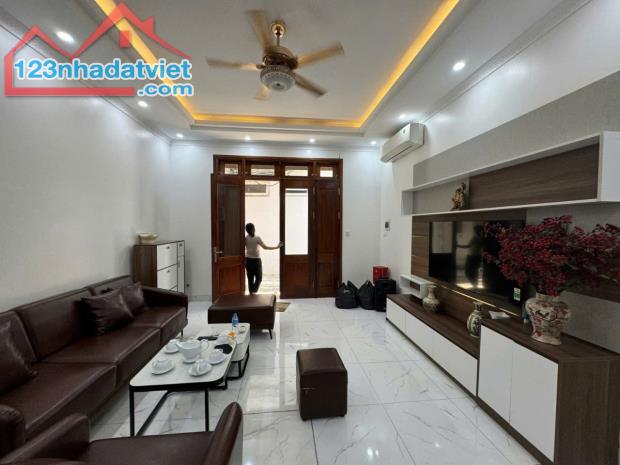 BÁN NHÀ BẰNG LIỆT- HOÀNG MAI, 43 M2, 5 TẦNG, MẶT TIÊN 4 M, GIÁ 11,8 TỶ. - 2