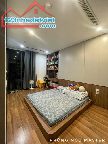 (Tin thật 100%) CH 85m2 x 2PN có slot ô tô tại Mipec Xuân Thủy - Nội thất cao cấp - Tầng - 2