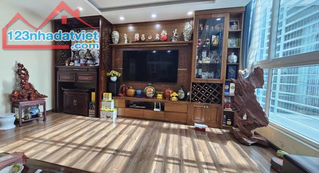 NHÀ HIẾM XUÂN ĐỈNH - 45M2 X 4 TẦNG - MT 4M - NHỈNH 8 TỶ - DÂN XÂY - GẦN Ô TÔ