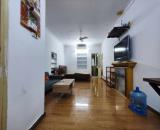 Cho thuê căn hộ tập thể phố Ngọc Hà, Ba Đình, 60m2 sẵn nội thất ô tô đỗ cầu thang gần phố