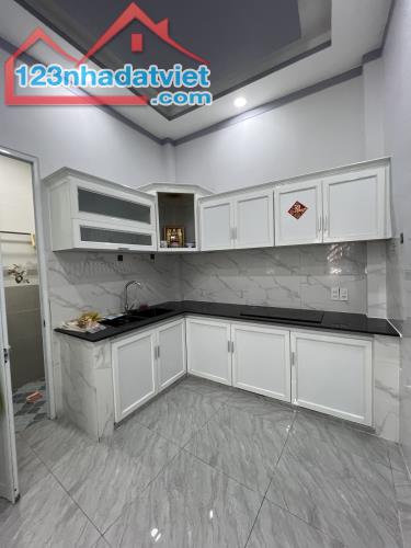 Bán nhà 3 tầng đẹp Trần Văn Mười, Xuân Thới Đông chỉ 4.3 tỷ TL. - 2