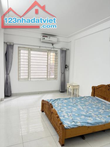BÁN NHÀ NGÕ 147 TRIỀU KHÚC – 30M² x 5 TẦNG – 2 MẶT THOÁNG – GẦN OTO – GIÁ 6 TỶ - 3