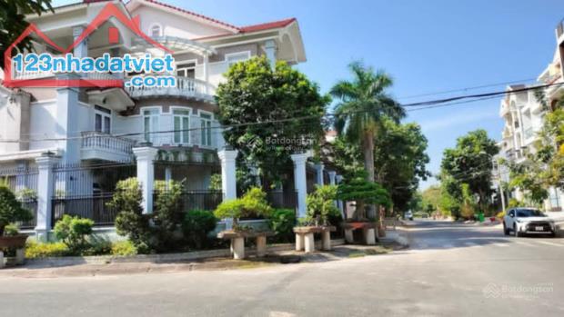 BÁN BIỆT THỰ 3 TẦNG, MẶT TIỀN NB BÌNH HƯNG, SÁT TẠ QUANG BỬU, QUẬN 8, LÔ GÓC 141 m2, 14.2