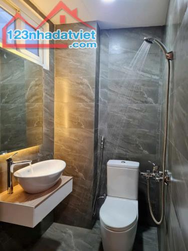 Bán Tòa Nhà CHDV - 2Măt Tiền - 5 Tầng - Doanh Thu 800tr/năm Có Sẵn HĐ Thuê 10Năm - 4