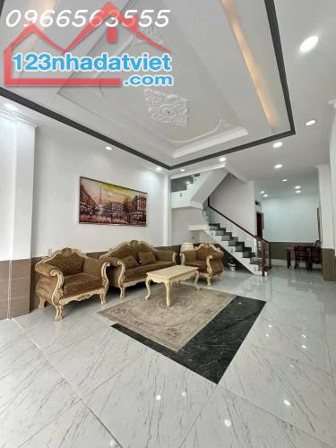 Cho thuê nhà nguyên căn - Hẻm 6m - Hoàng Quốc Việt - Quận 7- Giá thuê 25tr/th