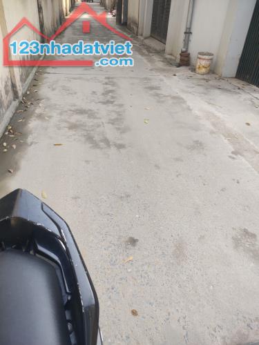 Bán đất Liên Mạc, 37m2, mặt tiền 3,5m, phân lô, ô tô,  nhỉnh 3tỷ. - 2