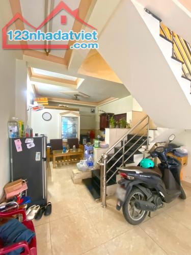HOT! Nhà 2 lầu hẻm xe hơi 1027 Huỳnh Tấn Phát, Phú Thuận, Quận 7 - 1