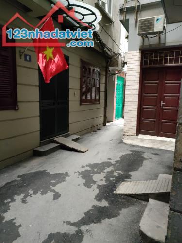 Bán gấp giá rẻ Mai Hương 20m, 4 tầng, mặt tiền 3m, 3 tỷ Hai Bà Trưng.
