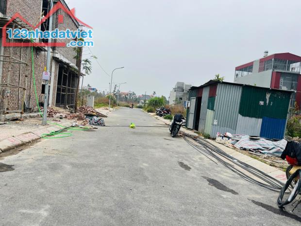 Duy nhất 1 lô đất trung tâm thị trấn An Dương 108m giá chỉ 3,1x tỷ  Lh 0979087664