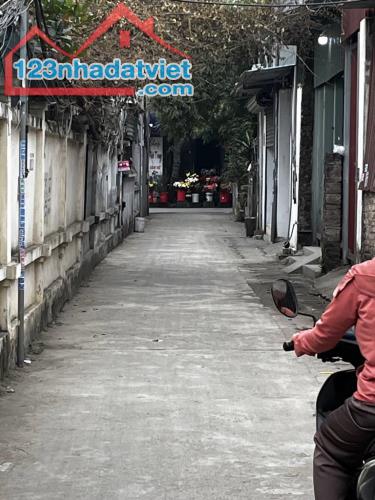 CHÍNH CHỦ B.Á.N MIẾNG ĐẤT HIẾM NGÕ THÔNG-Ô TÔ TẢI ĐỖ CỬA_30M RA PHỐ