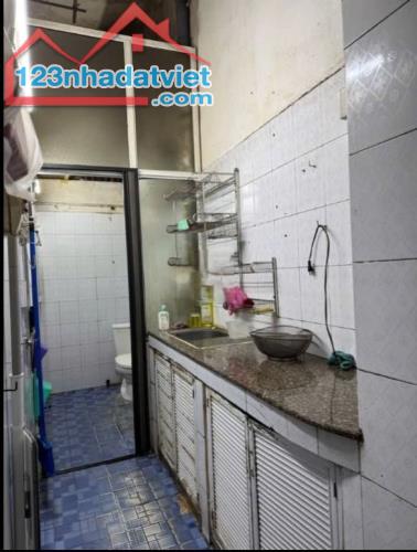 Cho thuê căn hộ Tập thể Tầng 2 Đường Thành 55m2, 5.5 Triệu - 2