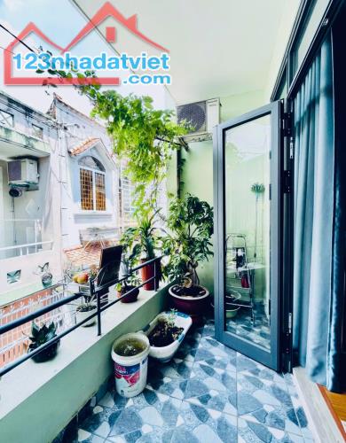Bán nhà Nguyễn Cửu Vân, P.17 ,HXH , 79m2,3 tầng, 5x15m, không QH - 3