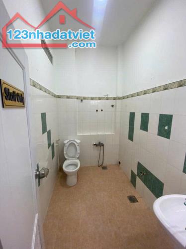 Cho thuê nhà 4 Tầng CHDV 14 Phòng, 14 Wc, MTKD CMT8, P6, Tân Bình - 2