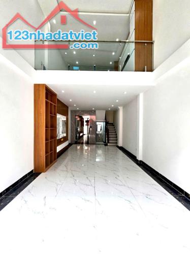 SIÊU PHẨM LONG BIÊN - 50 M² - LÔ GÓC - 6 TẦNG THANG MÁY - NHÀ MỚI - OTO 7 CHỖ THÔNG - 3 BƯ - 1