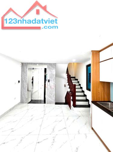 SIÊU PHẨM LONG BIÊN - 50 M² - LÔ GÓC - 6 TẦNG THANG MÁY - NHÀ MỚI - OTO 7 CHỖ THÔNG - 3 BƯ - 2
