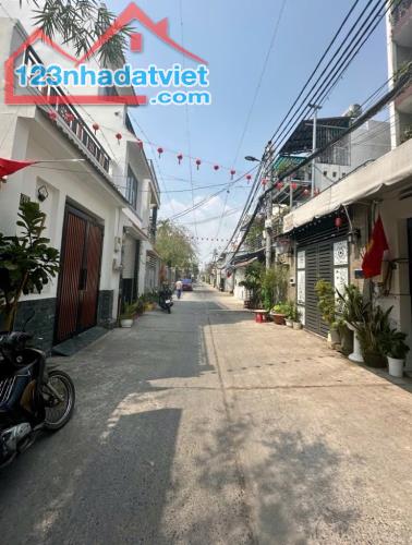 BÁN NHÀ SÁT MẶT TIỀN HUỲNH TẤN PHÁT Q7 – XE HƠI VÀO NHÀ – CHỈ 10.5 TỶ, LH 0938827657 MS - 1