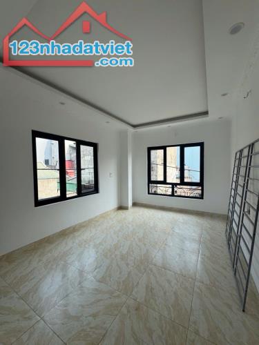 5.98 tỷ nhà lô góc Ngọc hồi, Thanh Trì, 62m2 xây 4 tầng , ô tô gần - 6 phòng khếp kín. - 3