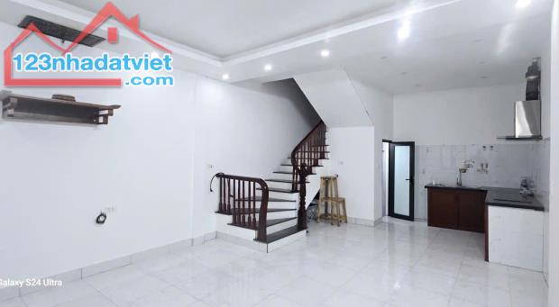 Bán Căn Nhà Tam Trinh Xây Mới 2 Tầng 2 Phòng Ngủ Giá 2.68 Tỷ Nhà Chưa Sổ - 1