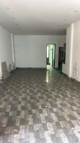 Mặt tiền Phạm Văn Chí Quận 6 hiếm nhà bán.