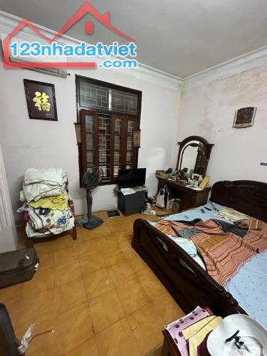 Bán nhà Phương Mai, 88m2, vỉa hè, ô tô tránh. View hồ cực đẹp - 2